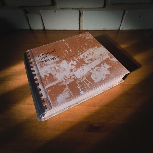 Nutbread and Nostalgia Cookbook 1979 Junior League of South Bend Vintage Region - Picture 3 of 9